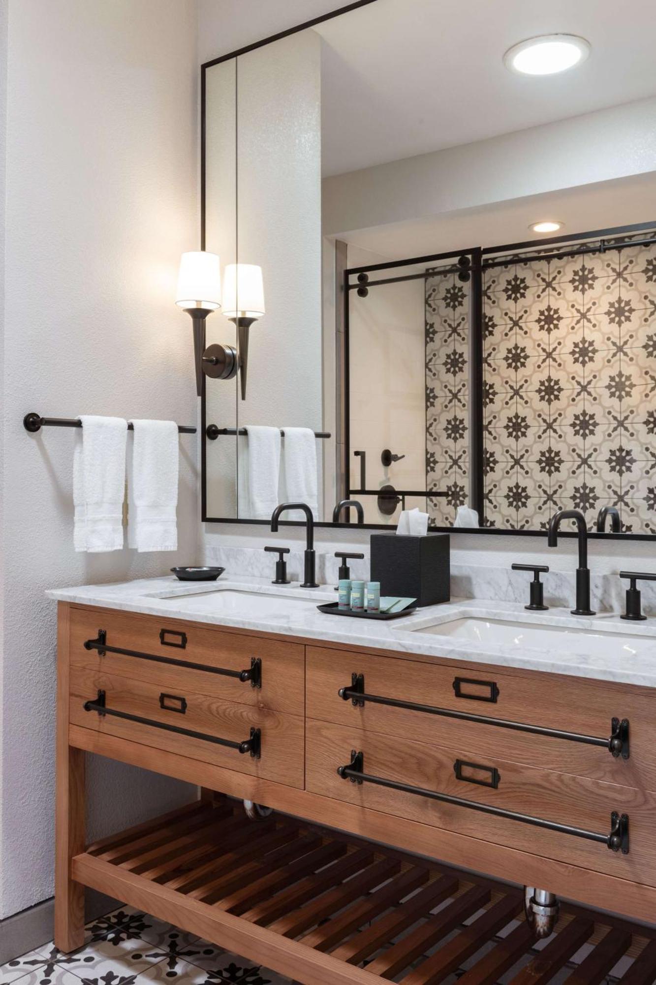 The Lodge At Healdsburg, Tapestry Collection By Hilton 외부 사진